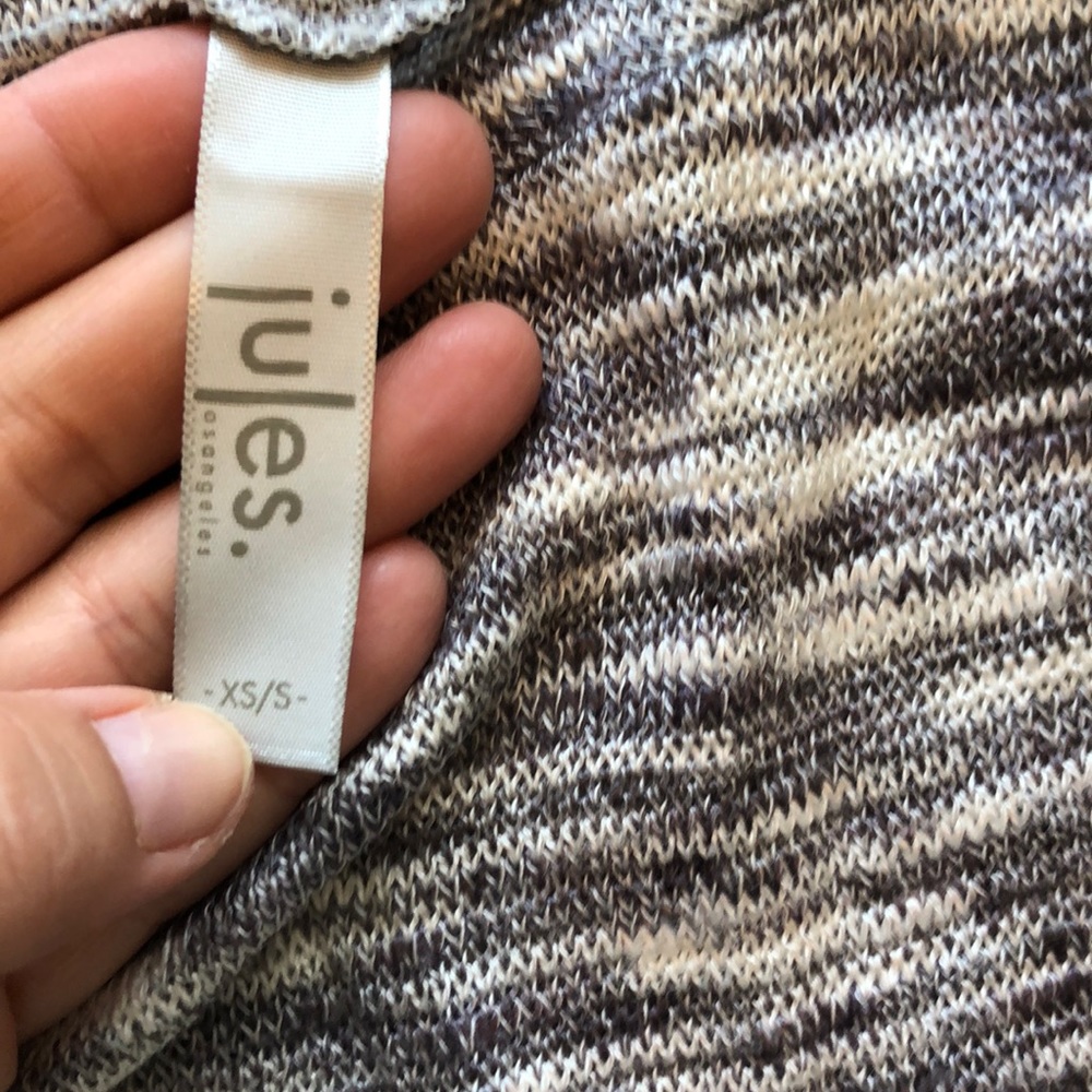Really fun grey Knit top my Jules Los Angeles. - Picture 2 of 5